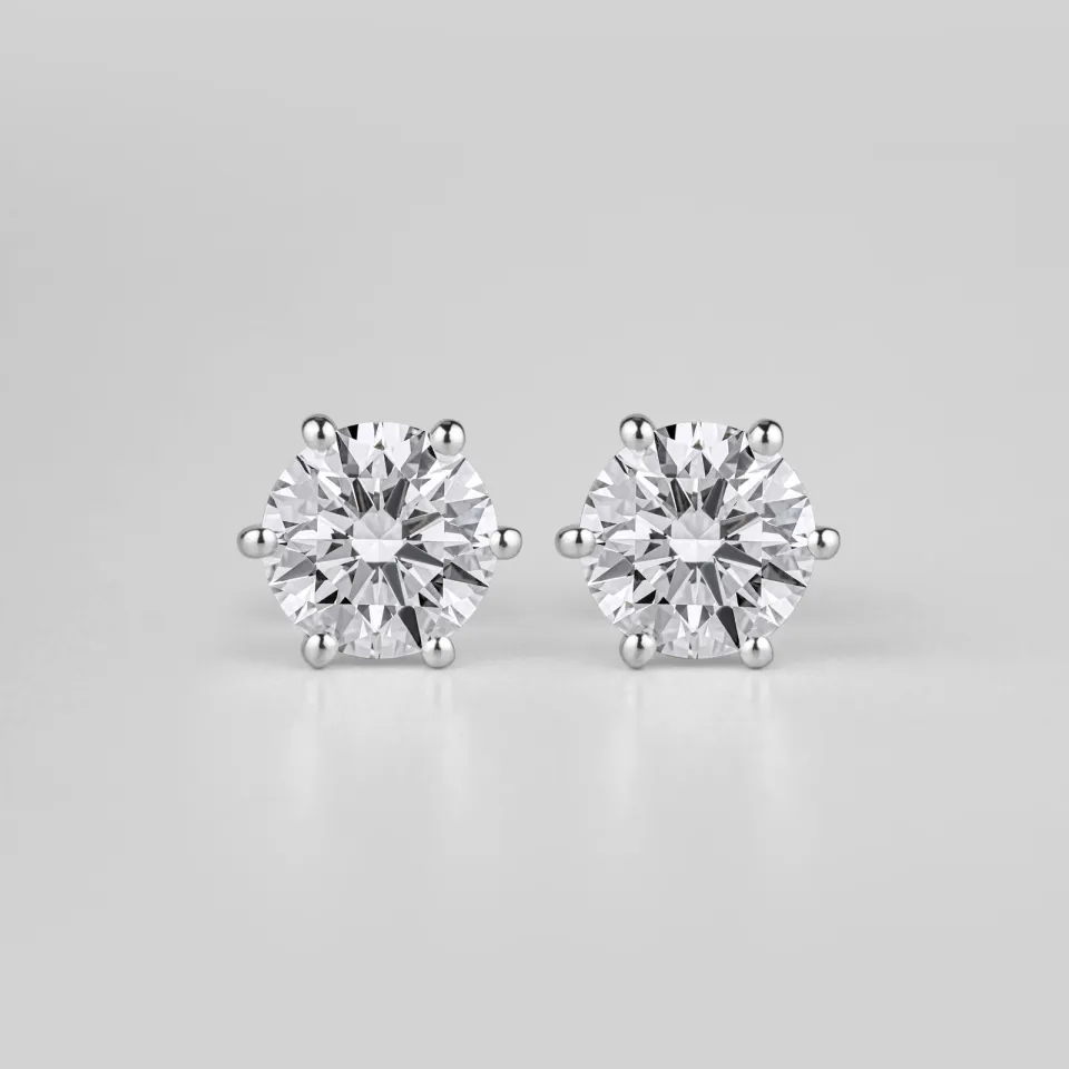 Solitaire Glow Studs