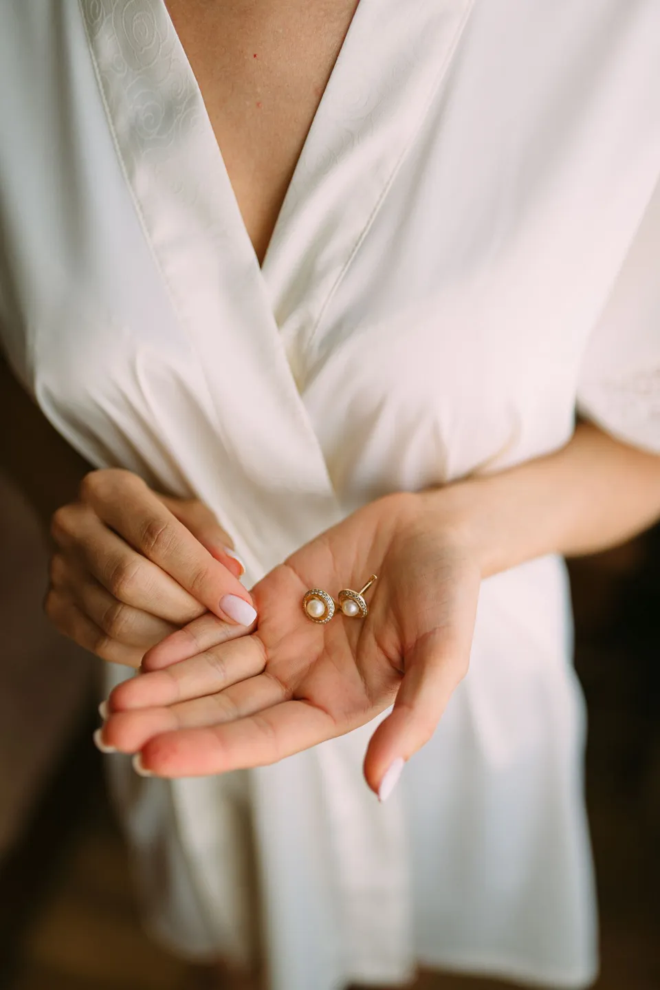 Moti Button Studs